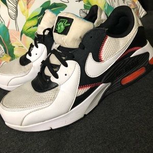 WOMENS NIKE AIR MAX EXCEE SHOES